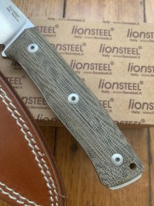 LionSTEEL Italy. Model B35 CVG Green Canvas Micarta Handle with Leather Sheath