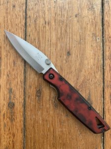 Buck Knife: 2006 Buck 170 Red Lightning Single Blade Pocket Knife With Red Handle