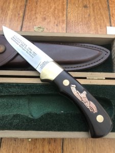 Puma Knife: Puma Rarity Original 1769-1991 4 Star Fixed Blade COPPER Silberlöwe Knife with Grenadill Handle in Original Box