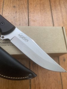 Kizlyar Knife: Kizlyar Original D2 Caspian Straight Blade with Rubberised Handle