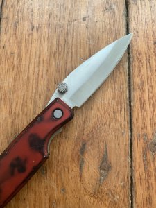 Buck Knife: 2006 Buck 170 Red Lightning Single Blade Pocket Knife With Red Handle