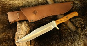 Puma SGB Knife: Puma SGB Bowie with Olive Wood Handle in Leather Sheath