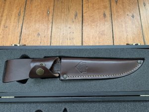 Puma Knife: 2008 Puma Rare German Cougar Stag Antler Knife in Original Wooden Box