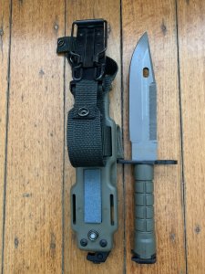 US M9 Bayonet Tactical Combat Knife with Sharpening Stone