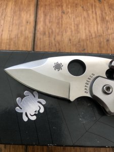 Spyderco Unique C98P POLIWOG Folding Knife