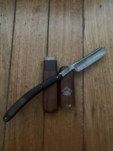 Puma Knife: Rare Puma Original Cut Throat Razor No 89 in *Original Wooden Box