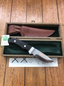 Puma Knife: 1990 Puma 12 6010 Model Skinmaster with Ebony Handle