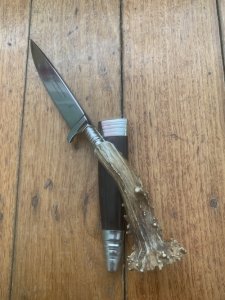 1960's-70's DES Brand Jagdnicker Knife with ROE Buck Antler Handle & Sheath