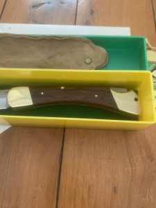 Puma Rare model 970 Game Warden 1971 Folding Lock Knife With Suede Pouch and in Original box #63171
