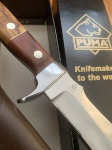 Puma Knife: Puma German Special Edition 'LION' Model White Hunter with Plum/Olive Handle #111