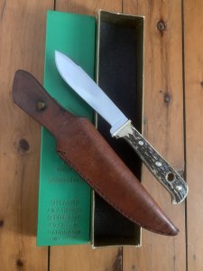Puma Knife: Puma 6398 Original 1970 Hunters Friend knife Scrimshawed by SELVIDGE  with Sheath & Box