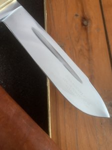 Puma Knife: Puma 6398 Original 1970 Hunters Friend knife Scrimshawed by SELVIDGE  with Sheath & Box