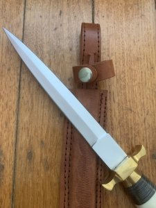 COMMANDO BLADED KNIFE WITH STEEL BLADE AND BUFFALO HORN & CAMEL BONE HANDLE