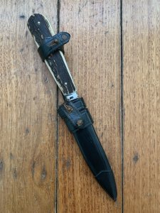 Puma Knife: Pre-64 'USED' 3596 GNICKER Knife with Stag Handle In Original Forest Green Sheath