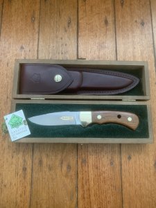 Puma Knife: Puma Original 1986 4 Star Fixed Blade Knife with Walnut Handle in Original Wooden Box #20861