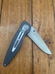 Puma Knife: Puma 2002 Handic Linerlock Black & Wood Frame Folding Knife