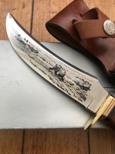 Solingen Germany Upswept Blade with Grizzly Bear Scene Hunting Knife in  Sheath & Box