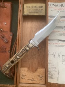 Puma Knife: 1966 Puma Skinner with Stag Antler Handle & Original Wooden Box  & Paperwork