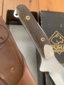 Puma Knife: Puma Rare Original 2002 New Hunter Model 118375 in original sheath and box.