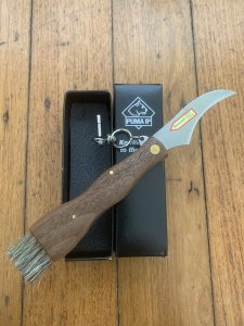 Puma Knife: Puma IP Mushroom Knife with Walnut Handle