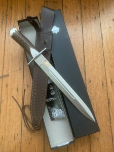 Puma Knife: Puma IP El Perro Boar & Deer Hunter with Stag Antler Handle