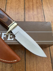 Buck Knife: 1993 Buck 692 Vanguard Knife with original Leather Sheath & Box