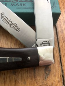 Remington made in USA 1989 Trapper Twin Blade Bullet Knife