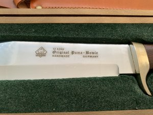 Puma Knife: 1985 Puma Big Big Bowie knife with Wooden Handle in original Wooden Box