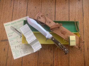 Puma Knife: Puma Original 1972 White Hunter 116377 in original box & warranty