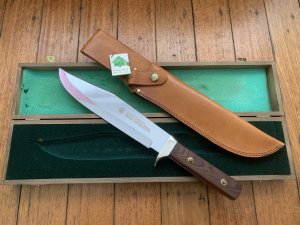 Puma Knife: 1989 Puma Big Big Bowie knife with Wooden Handle in original Wooden Box #45982
