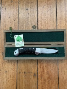 Puma Knife: Puma 1990 Australian Wildlife Collection 'Crocodile' model 985 Custom Folding Knife with Ebony Handle Original Box and matching Warranty #169/200