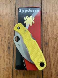 Spyderco SEKI Japan SpyderHawk H1 Serrated Blade Lock Back Folding Knife in Original Box