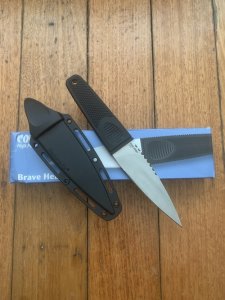 Guthook Knives: COLD STEEL Japanese Made 11SDS Brave Heart Covert Knife