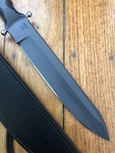 Chris Reeves: USA NKONKA Handmade One Piece Tactical Survival Knife