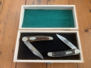 Puma A G RUSSELL1974 Numbered 03158/1057 Luger Pistol and 9mm Bullet Twin Knife Set