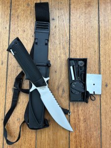 TECHNA USA Tactical Fighter Pilots Survival Knife