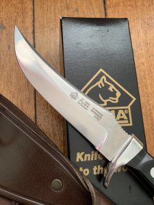 Puma Knife: Puma New Model Skinner with PakkaWood Handle