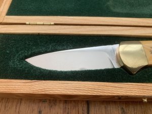 Puma Knife: Puma Original Puma 715 4 Star Dog & Duck Scene Folding Lock Blade Knife with Presentation Box