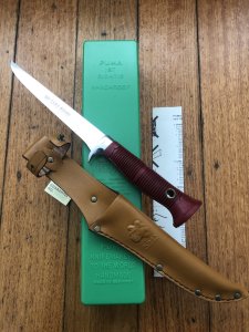 Puma Knife: Puma Original 1987 Mariner Model 17 6362 in Original Sheath and Box