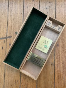 Puma Knife: Puma 1960's Original White Hunter Wooden Box with Paperwork
