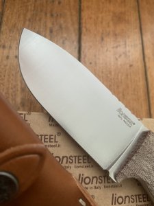 LionSTEEL Italy. Model M3 CVN Natural Canvas Micarta Handle with Leather Sheath