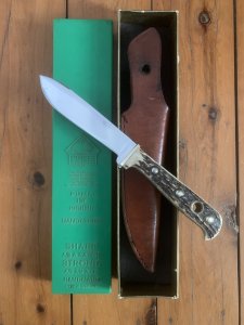 Puma Knife: Puma 6398 Original 1970 Hunters Friend knife Scrimshawed by SELVIDGE  with Sheath & Box