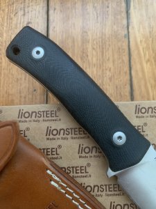 LionSTEEL Italy. Model M4 GBK Black G10 Handle with Leather Sheath