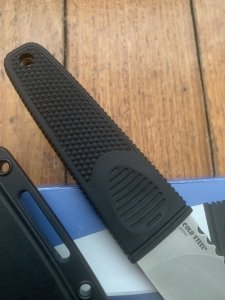 Guthook Knives: COLD STEEL Japanese Made 11SDS Brave Heart Covert Knife