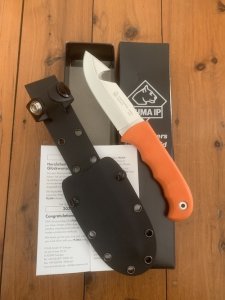 Puma Knife: PUMA IP Smart Hunting Orange Handle Fixed Blade with Gut Hook Knife & Kydex Sheath