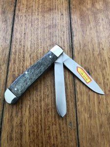 Puma Knife: Puma Trapper Lockback Knife with Green Smooth Bone Handle