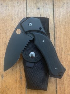 KNIGHT'S ARMAMENT SK-02 Large Black Part Serrated Folding Knife with Black Pouch