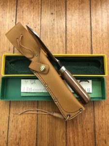 Puma Knife: Puma Rare 1989 Auto White Hunter Knife with sheath and original correct Plastic Box