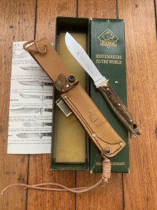 Puma Knife: Puma Hunters Pal 1994 in Original Sheath and Original Green Card Box #28491