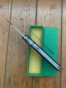 Puma Knife: Puma Rare 1985 Universal 863 Angler Knife complete with needle & Original Box #19581